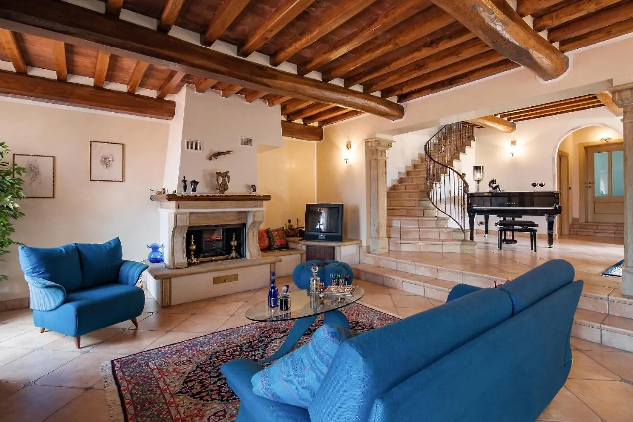 Villa Corte Della Luna Cortona Italy
