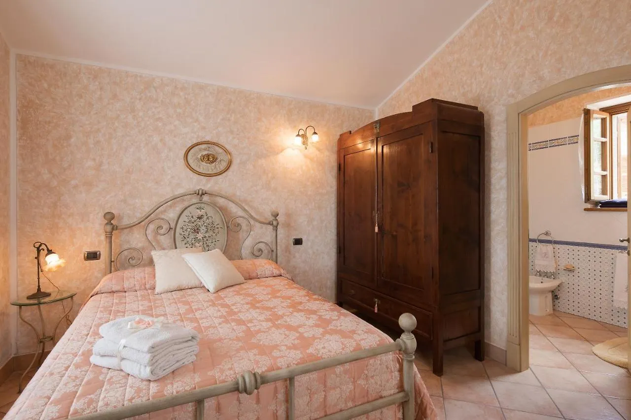 Corte Della Luna Cortona 0*,
